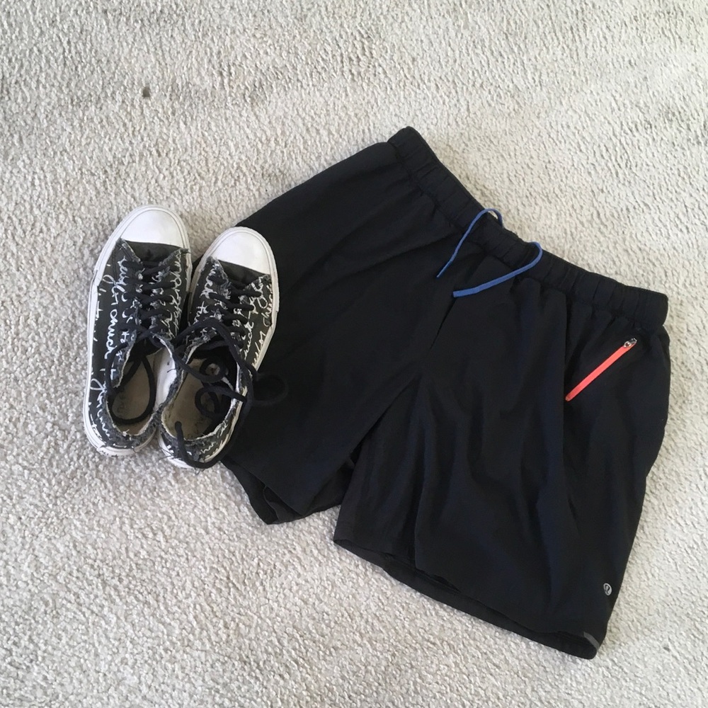 LULULEMON/BLACK-NYLON SHORTSwORANGE TRIM ZIP POCKET - Picture 6 of 6